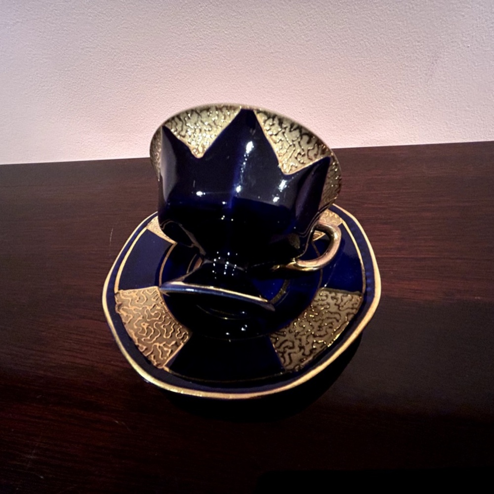 Ilmenau German Echt Kobalt Miniature Porcelain Collectable Cup and Saucer - Picture 5 of 10